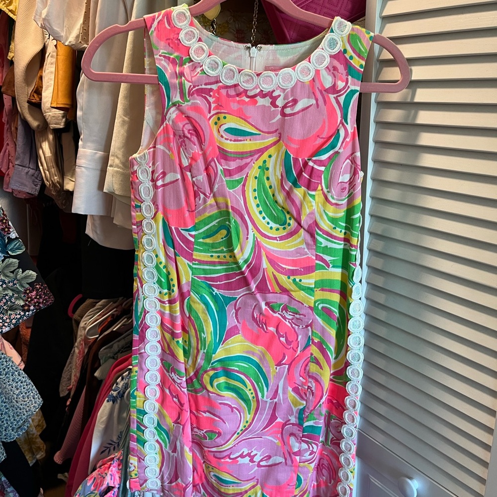 Lilly Pulitzer shift size 4